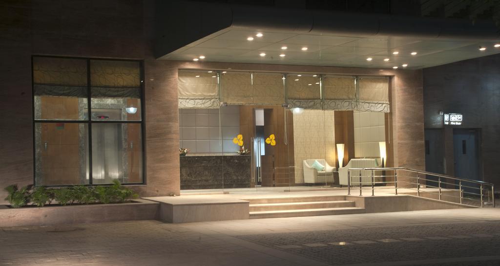 Savoy Suites Большая Нойда Экстерьер фото