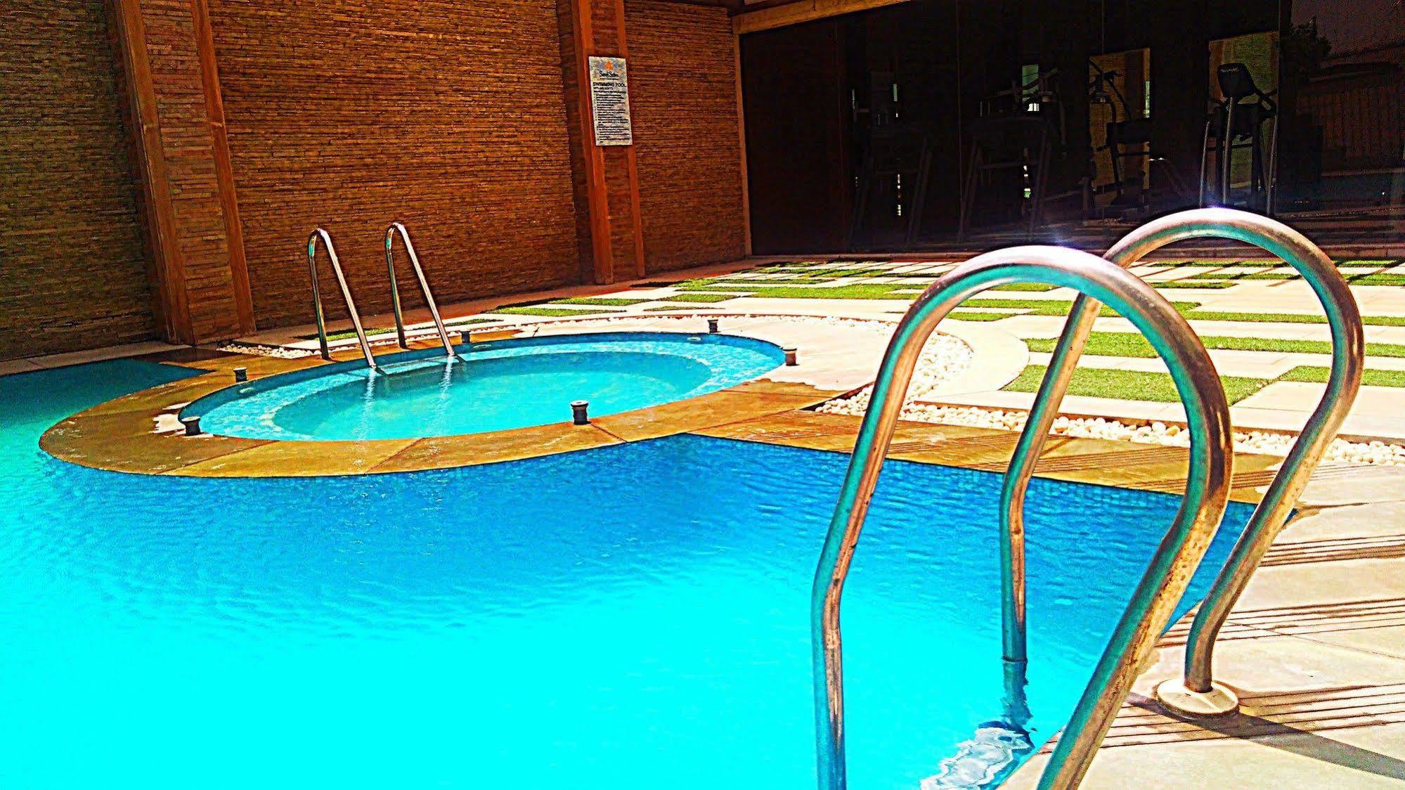 Savoy Suites Большая Нойда Экстерьер фото